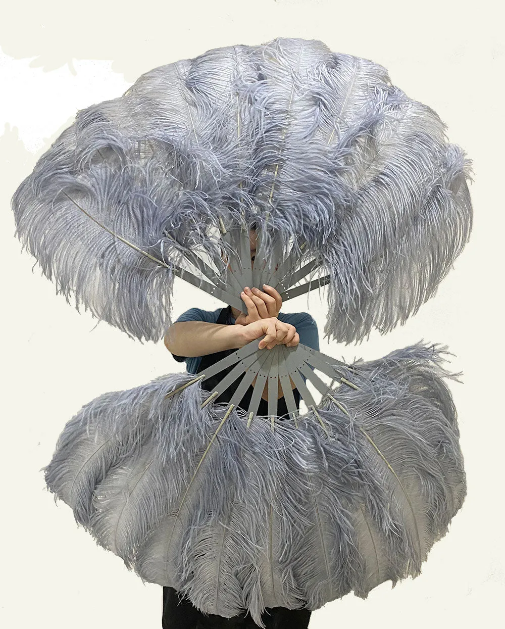 A pair Single layer Ostrich Feather fan 24"x 41" with aluminum staves