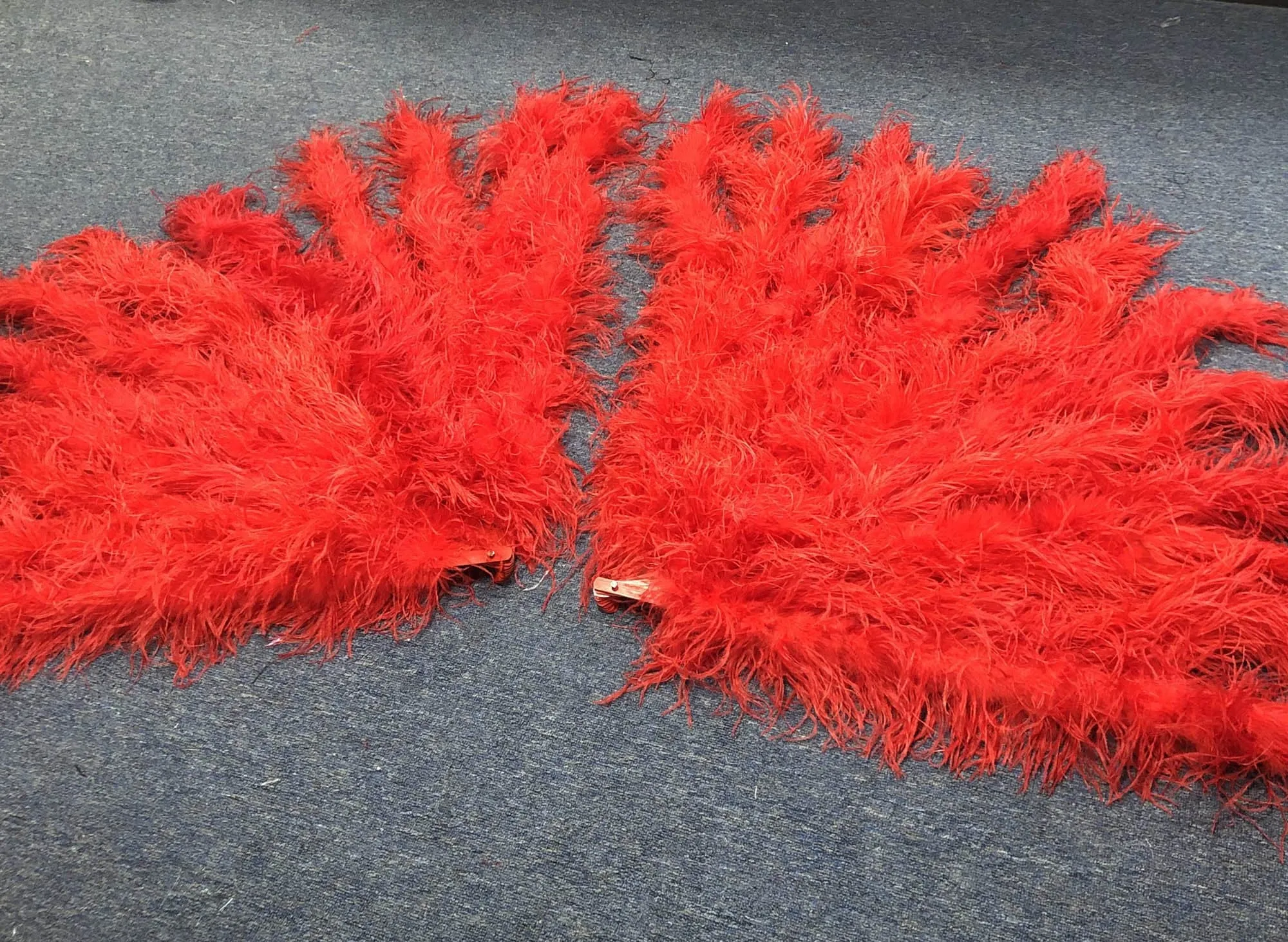 Burlesque Fluffy Red Waterfall Fan Ostrich Feathers Boa Fan 42"x 78"