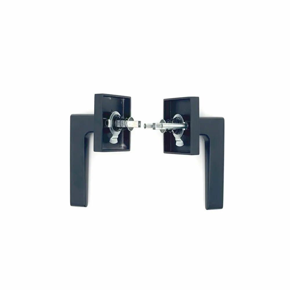 Pinkys Passage Lever in Black